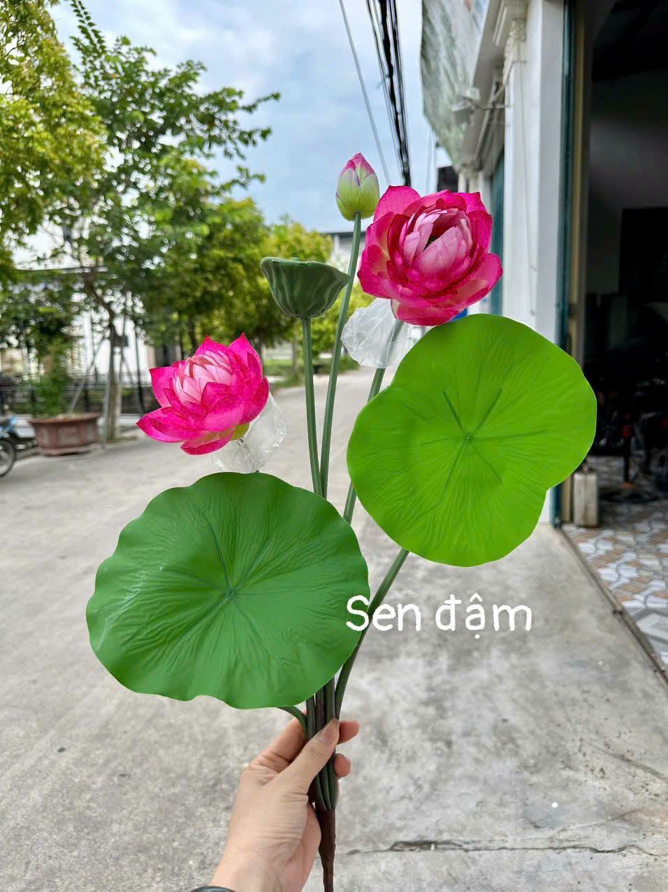 Cụm Sen lụa 6 chi tiết mẫu cao cấp 70cm - ảnh 4